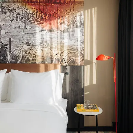 Hotel Leonardo Savoy 4*