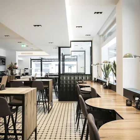 Hotel Leonardo Savoy Rotterdam