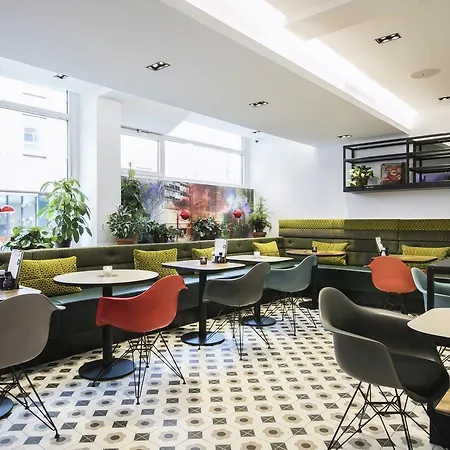 Hotel Leonardo Savoy 4*