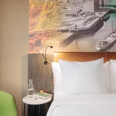 Hotel Leonardo Savoy 4*