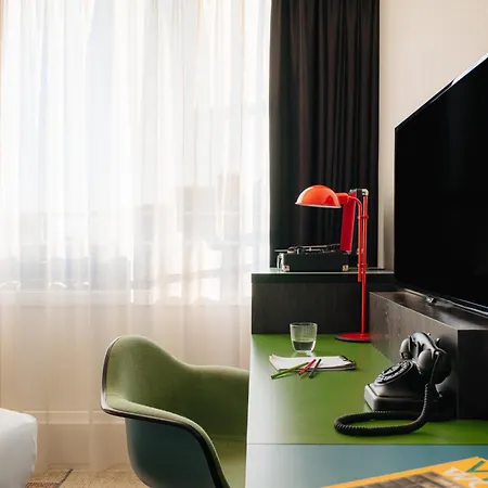 Savoy Hotel 4*