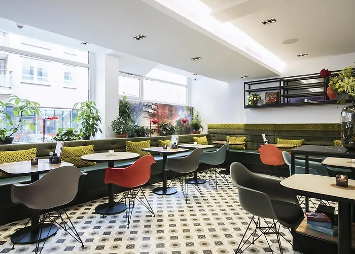 Hotel Leonardo Savoy 4*