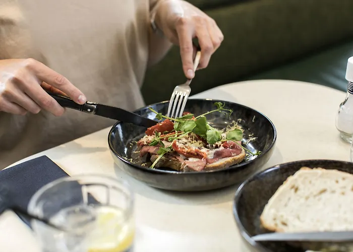 Hotel Leonardo Savoy