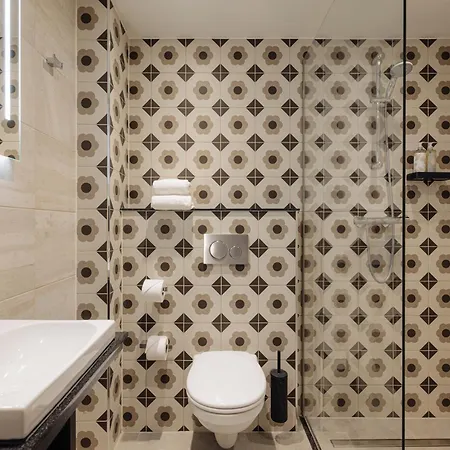 Leonardo Hotel Rotterdam Savoy 4* Rotterdam